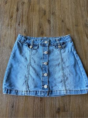 3/20$ Jordache girls kids blue denim skirt size M (7-8)